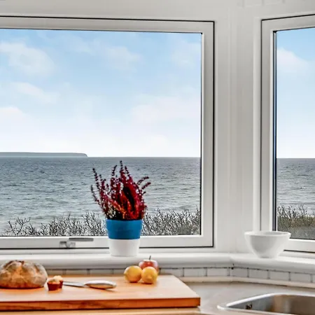 Kystvejen Ix Holiday home *