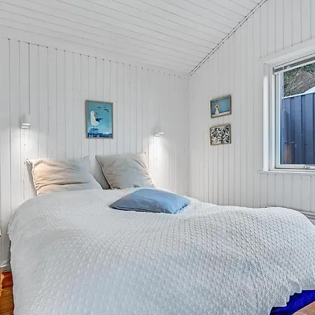2 Bedroom Gorgeous In Ebeltoft