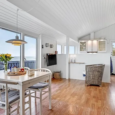 2 Bedroom Gorgeous In