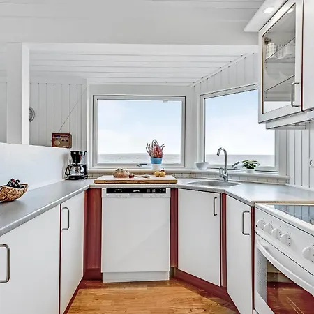 2 Bedroom Gorgeous In *