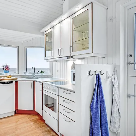 2 Bedroom Gorgeous In Holiday home Ebeltoft